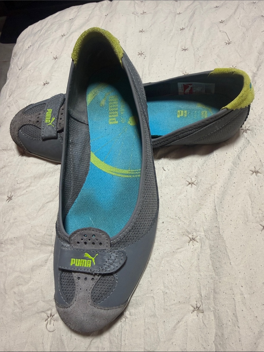 Puma Gray Flats with Lime Trim and Blue Insole
